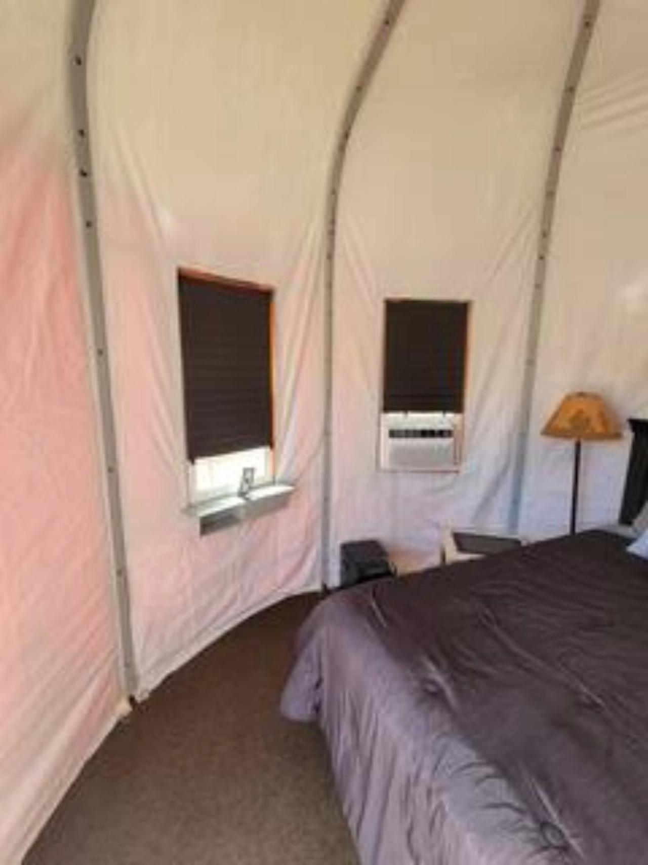 Crazy Horse - 1 Camping Kanab